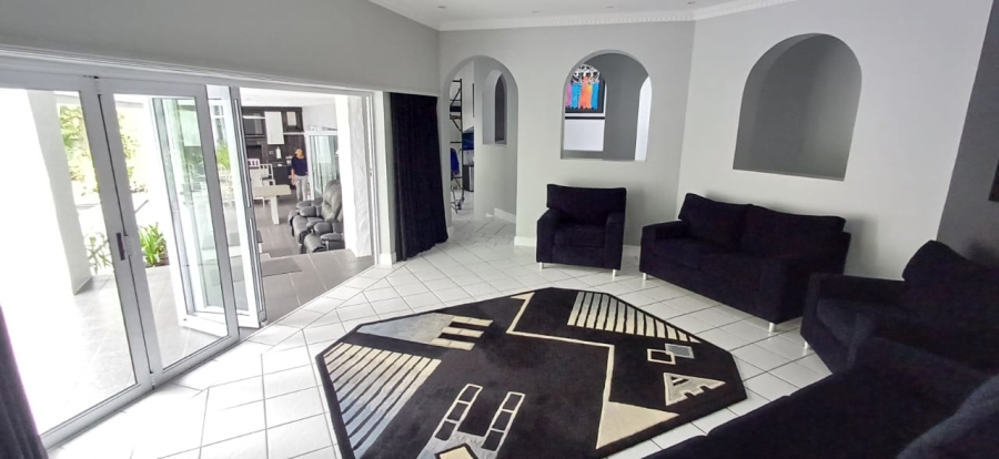 5 Bedroom Property for Sale in Nahoon Valley Park Eastern Cape